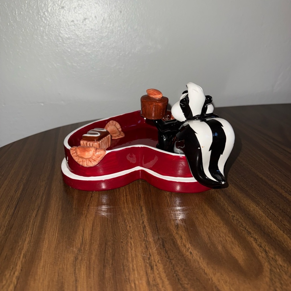 Vintage Pepe Le Pew candy dish- 1998 - Picture 4 of 5